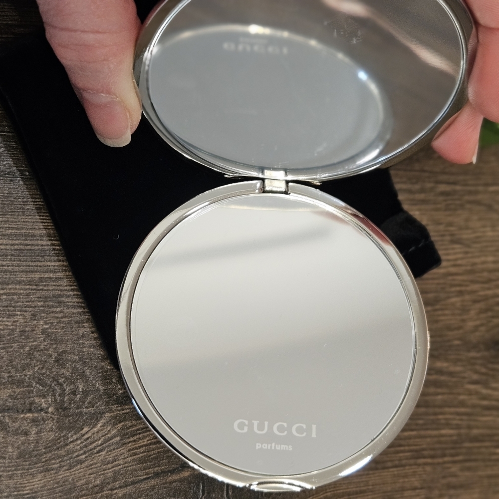 NIB Gucci Beauty Compact Mirror - Picture 2 of 7